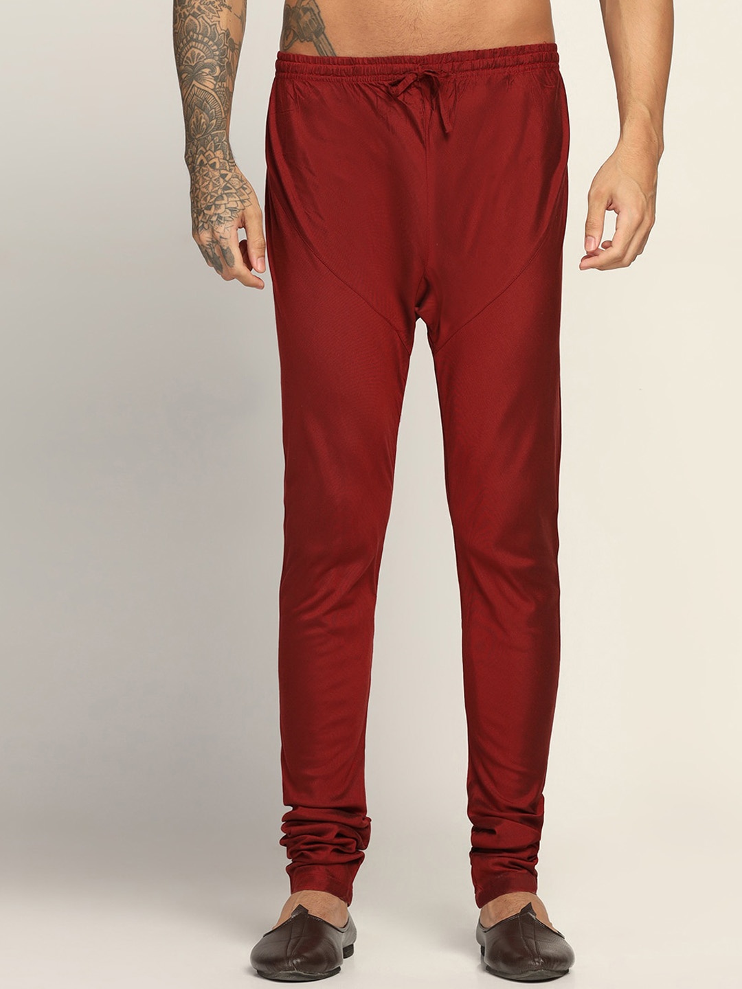 

KISAH Men Straight-Fit Mid-Rise Churidar, Maroon