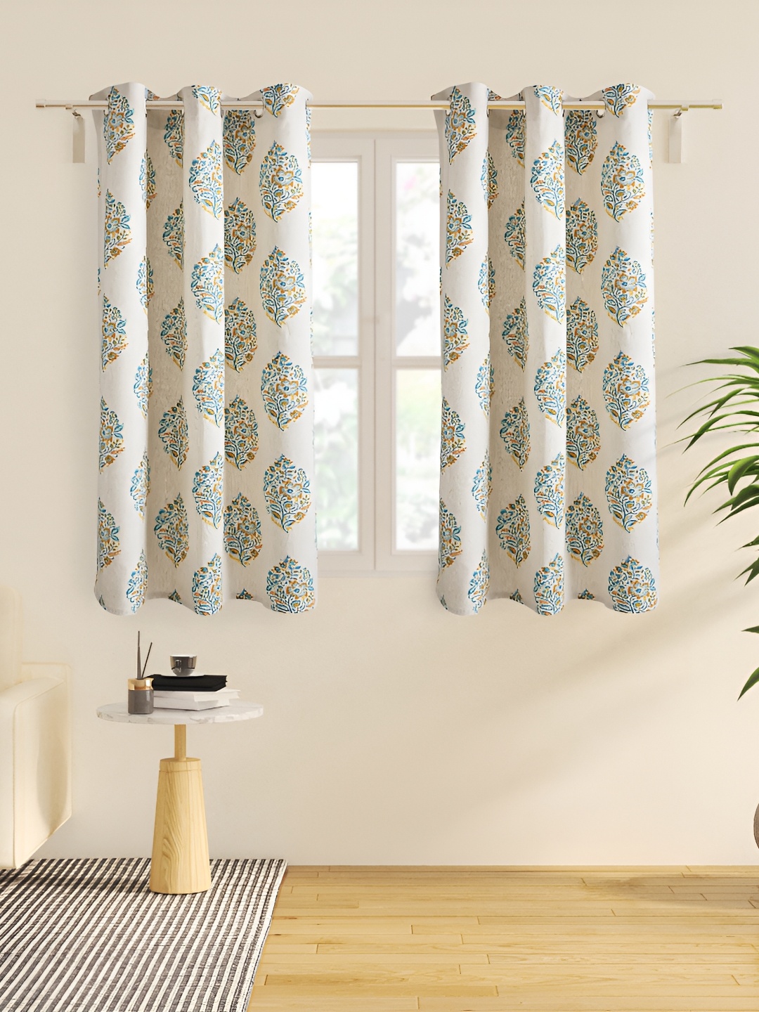 

Home Centre Blue & White Ethnic Motifs Window Curtain