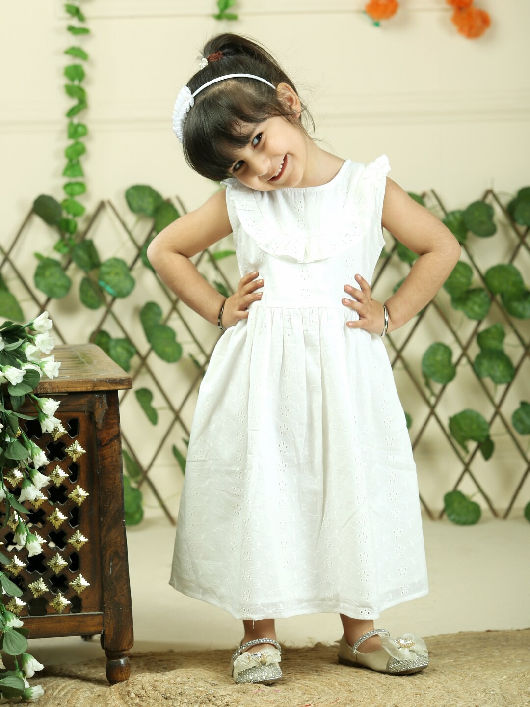 

JUNITOS Girls Round Neck Sleeveless Cotton Fit & Flare Dress, White