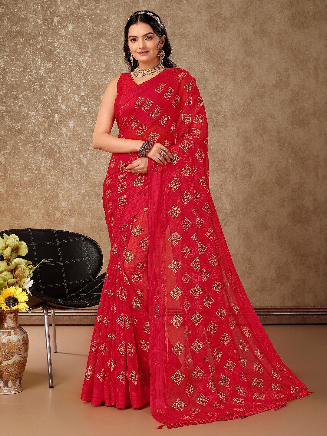 

Indian Women Ethnic Motifs Printed Pure Chiffon Saree, Red