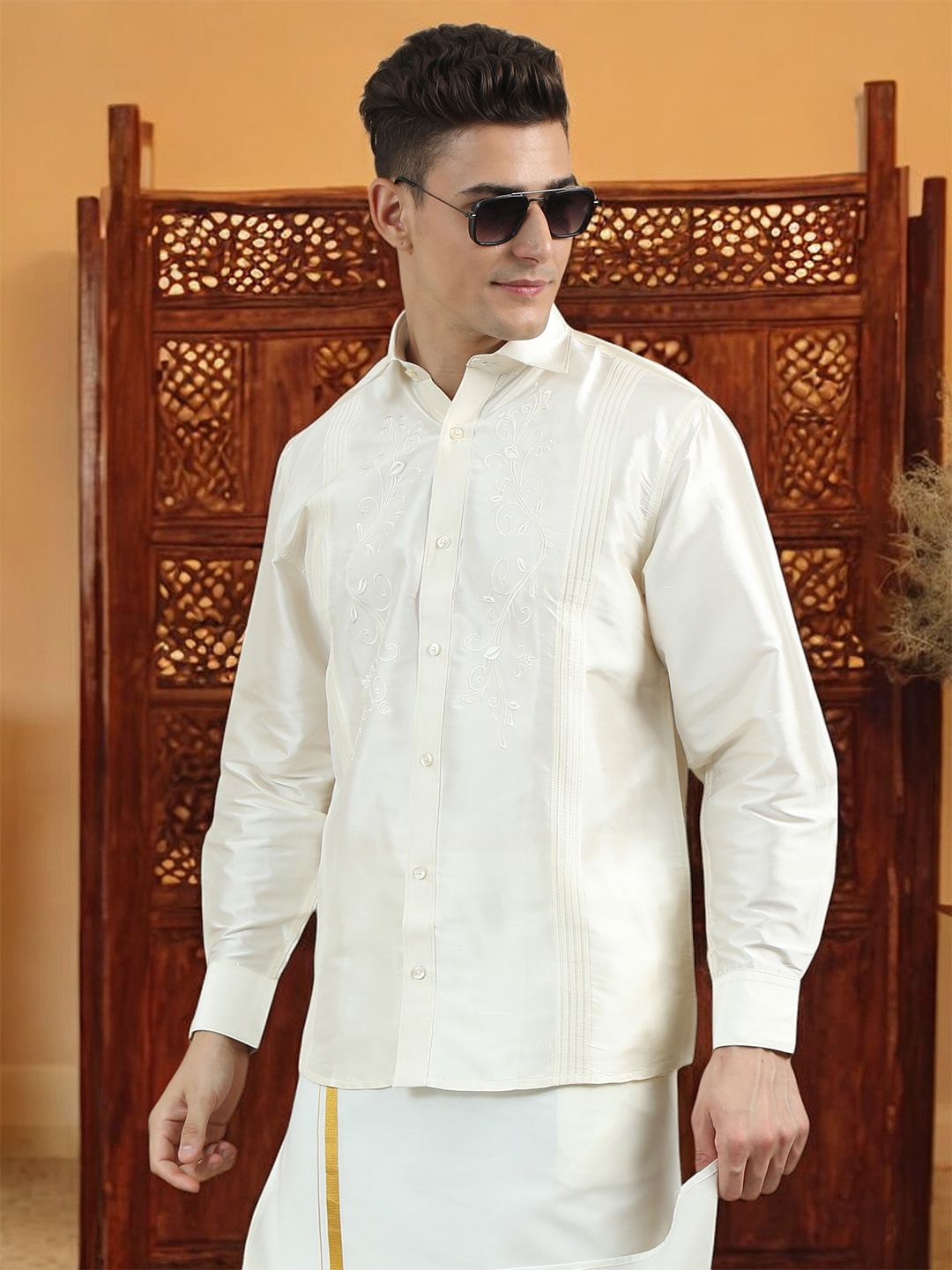 

TATTVA Classic Spread Collar Long Sleeves Casual Shirt, White