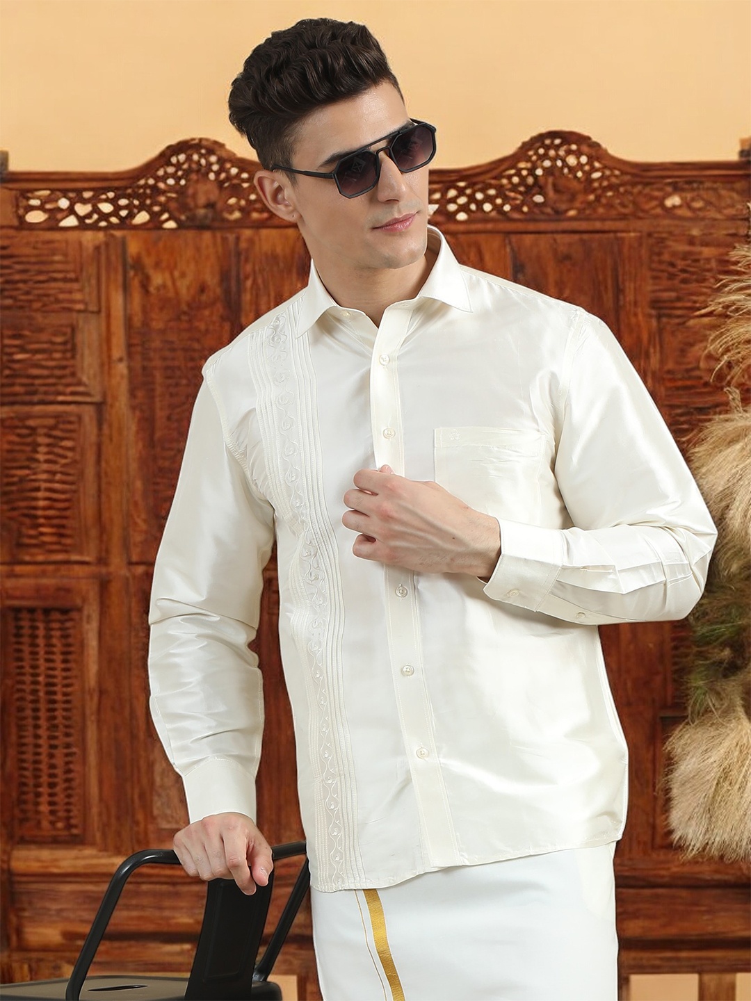 

TATTVA Classic Spread Collar Long Sleeves Casual Shirt, White