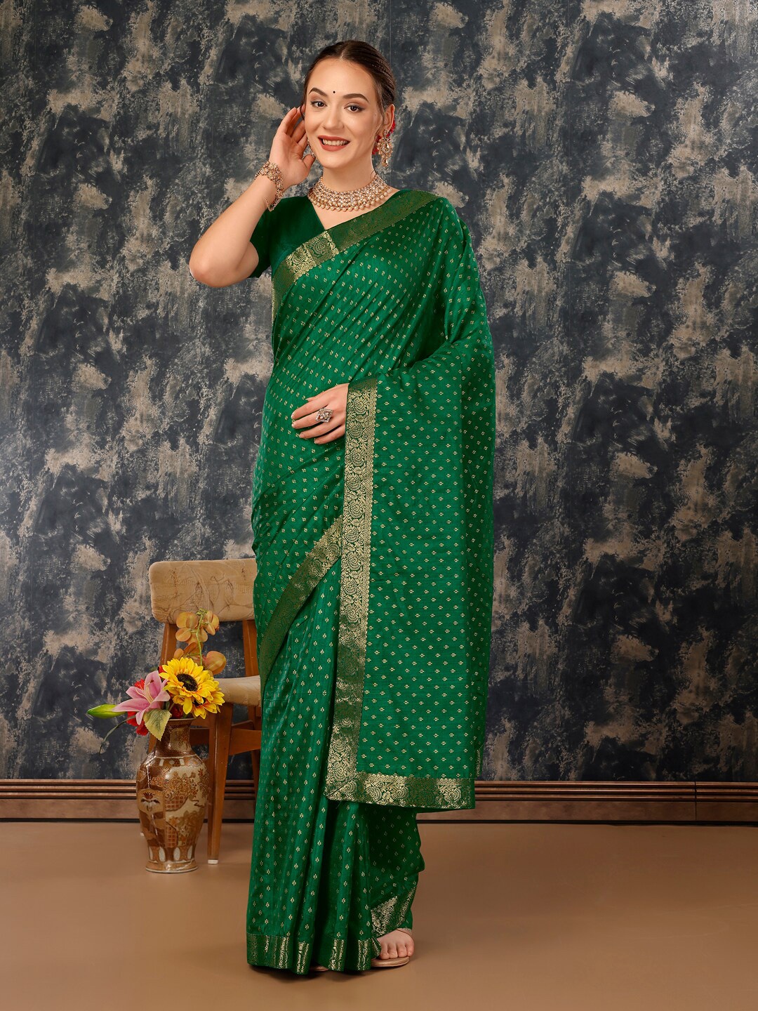 

Indian Women Floral Zari Pure Chiffon Saree, Green