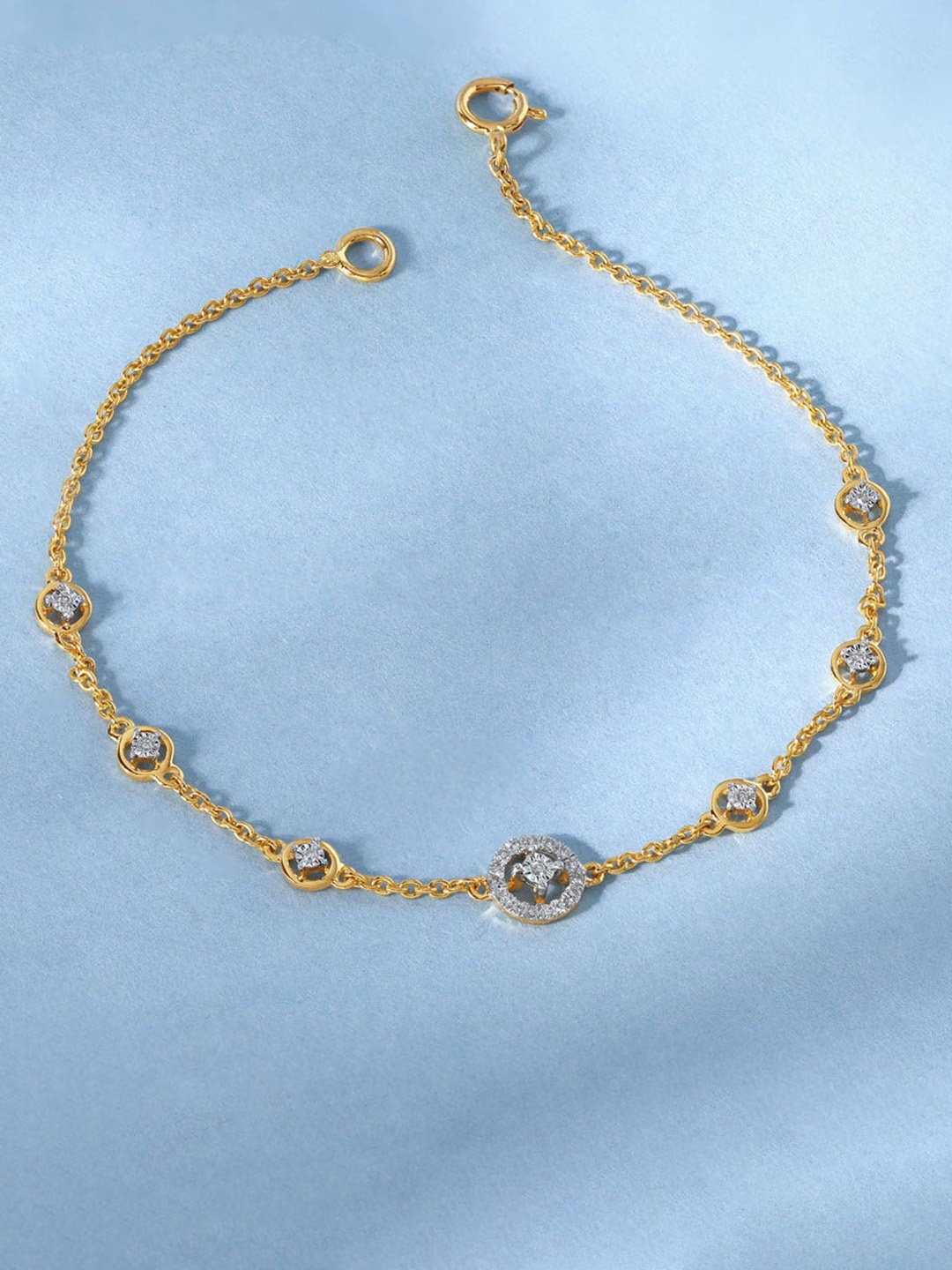 

CANDERE A KALYAN JEWELLERS COMPANY 18KT (750) Gold Diamond Studded Bracelet-1.95 gm