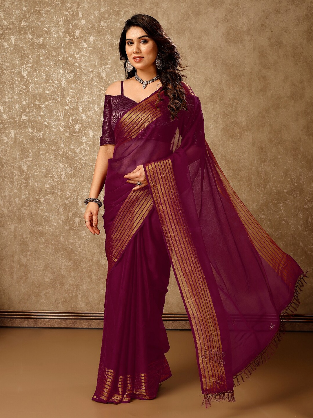

Indian Women Pure Chiffon Saree, Purple