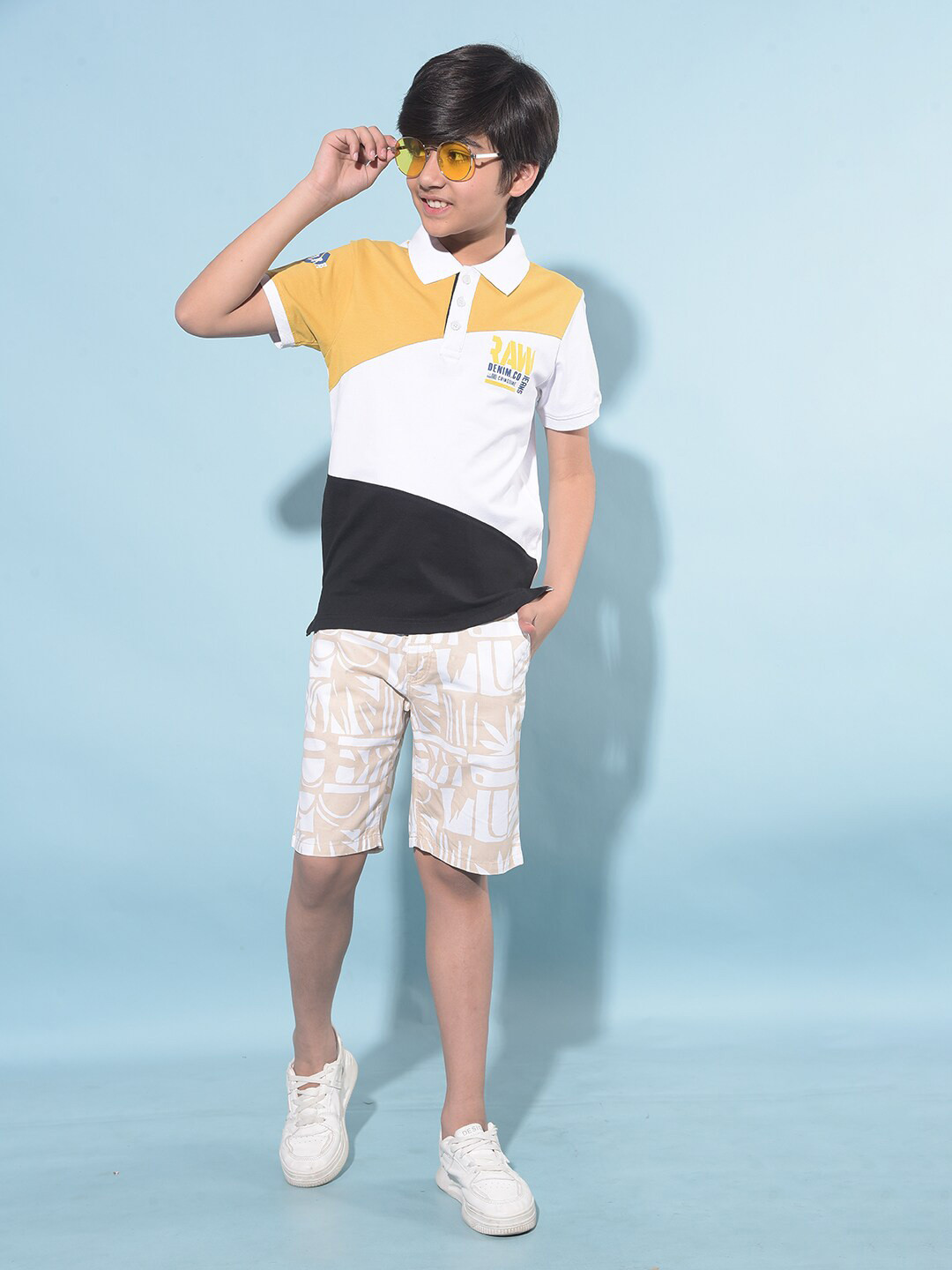 

Crimsoune Club Boys V-Neck Drop-Shoulder Sleeves Applique Slim Fit T-shirt, Mustard