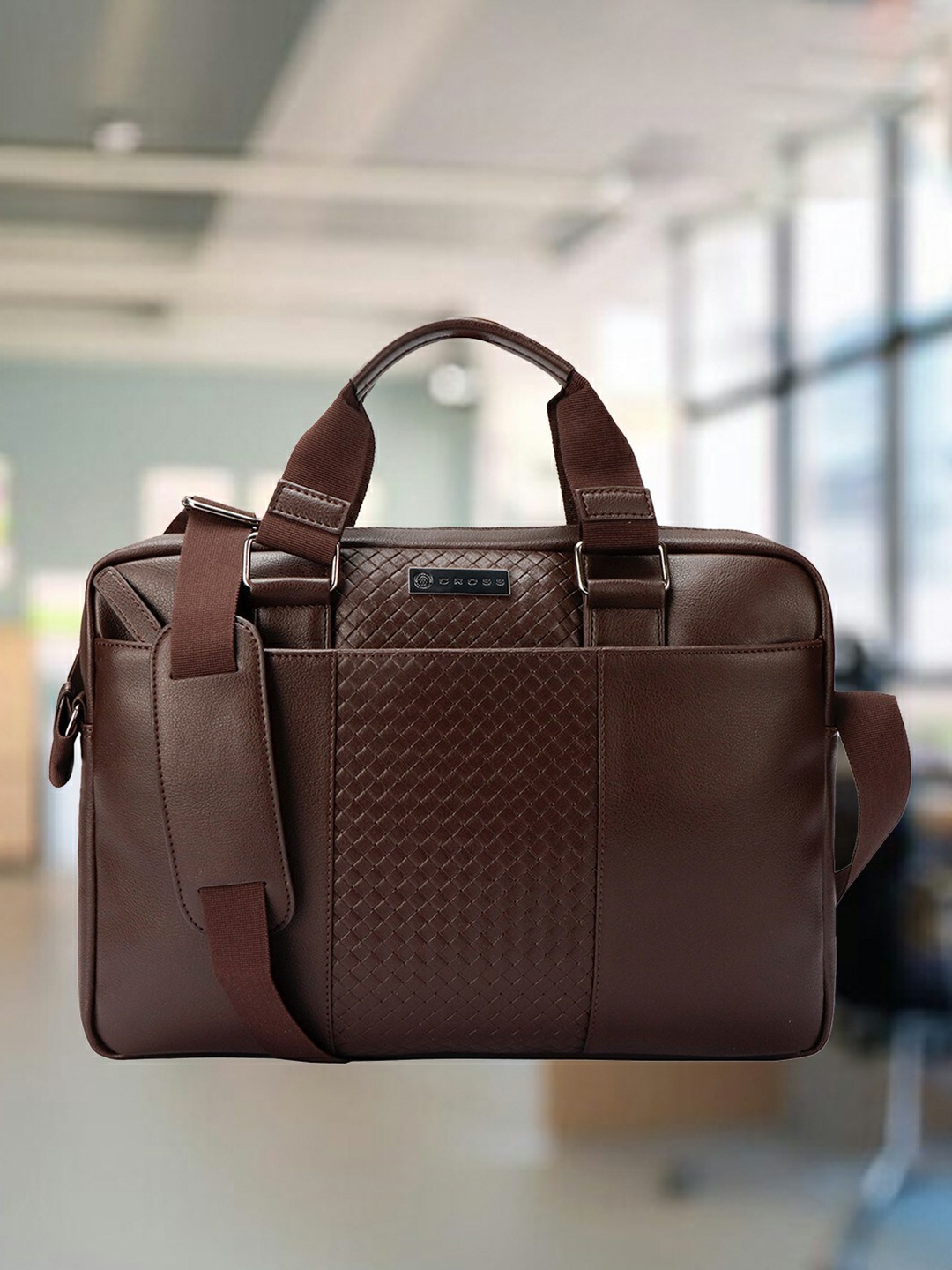 

Cross Men Textured Vegan Leather Messenger Bag, Brown