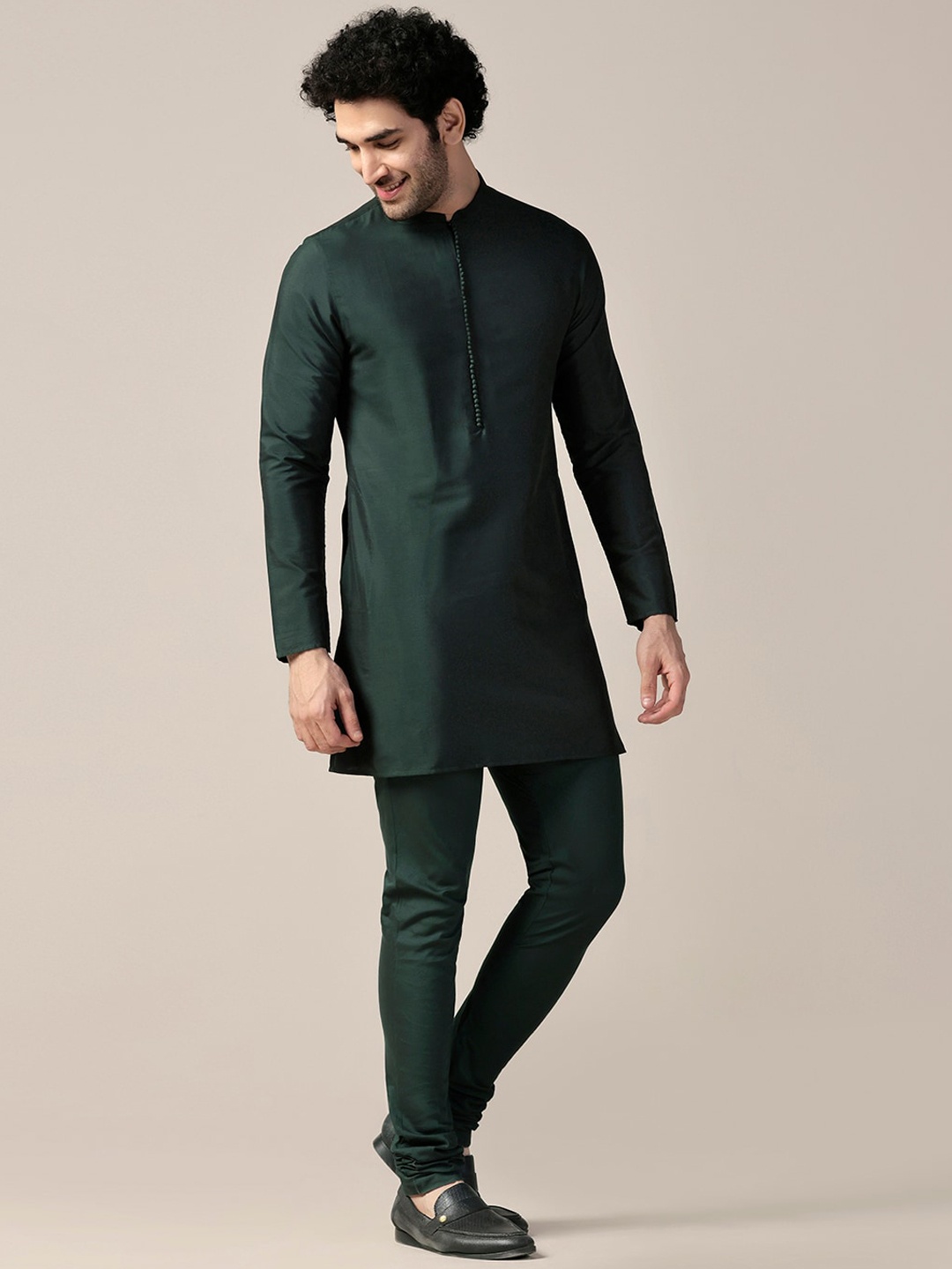 

KISAH Mandarin Collar Regular Kurta With Churidar, Green