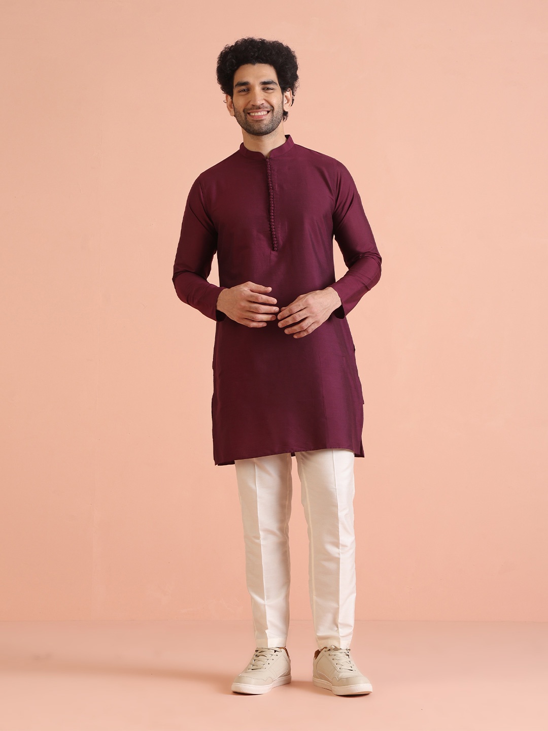 

KISAH Straight Mandarin Collar Regular Kurta with Trousers, Maroon