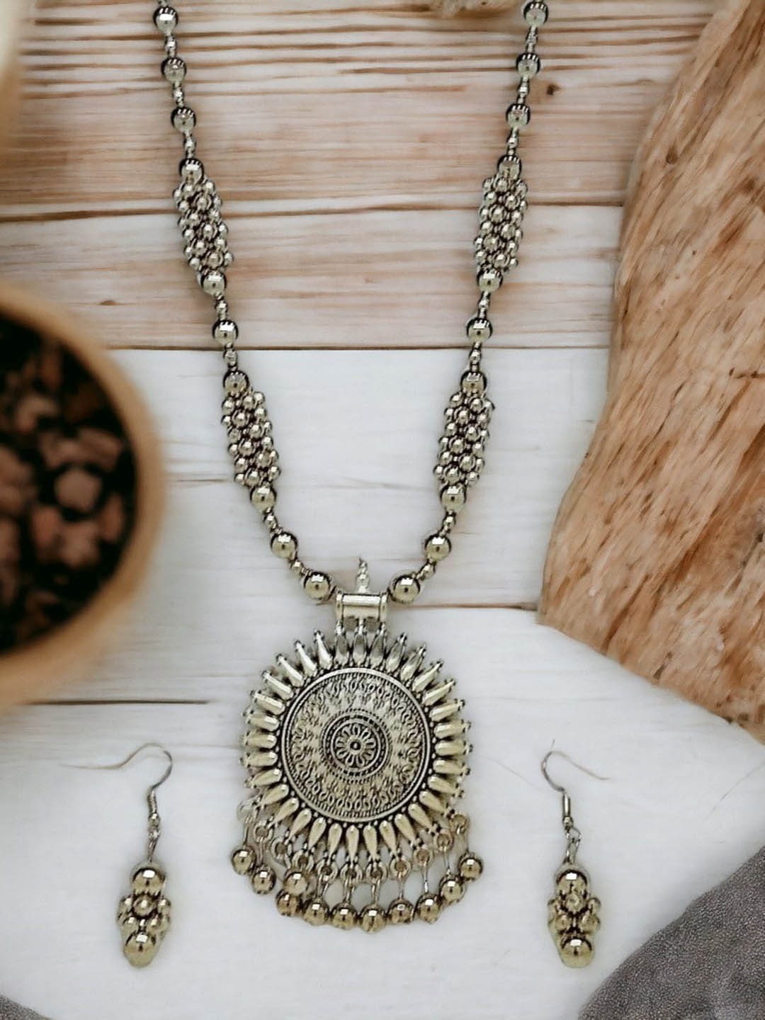 

FEMMIBELLA Silver-Plated Oxidised Jewellery Set