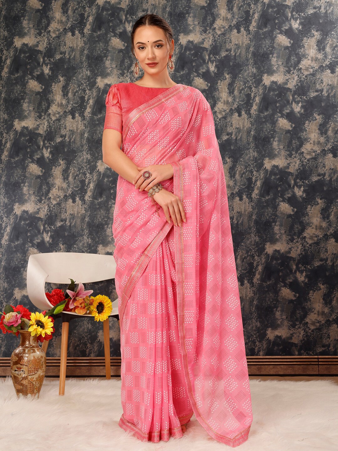 

Indian Women Ethnic Motifs Zari Pure Chiffon Saree, Pink