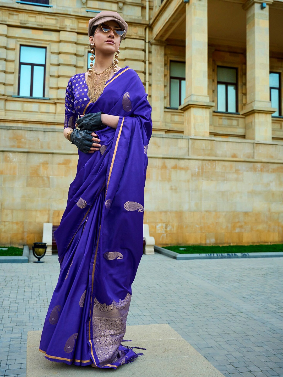 

elora Ethnic Motifs Woven Design Zari Banarasi Saree, Blue