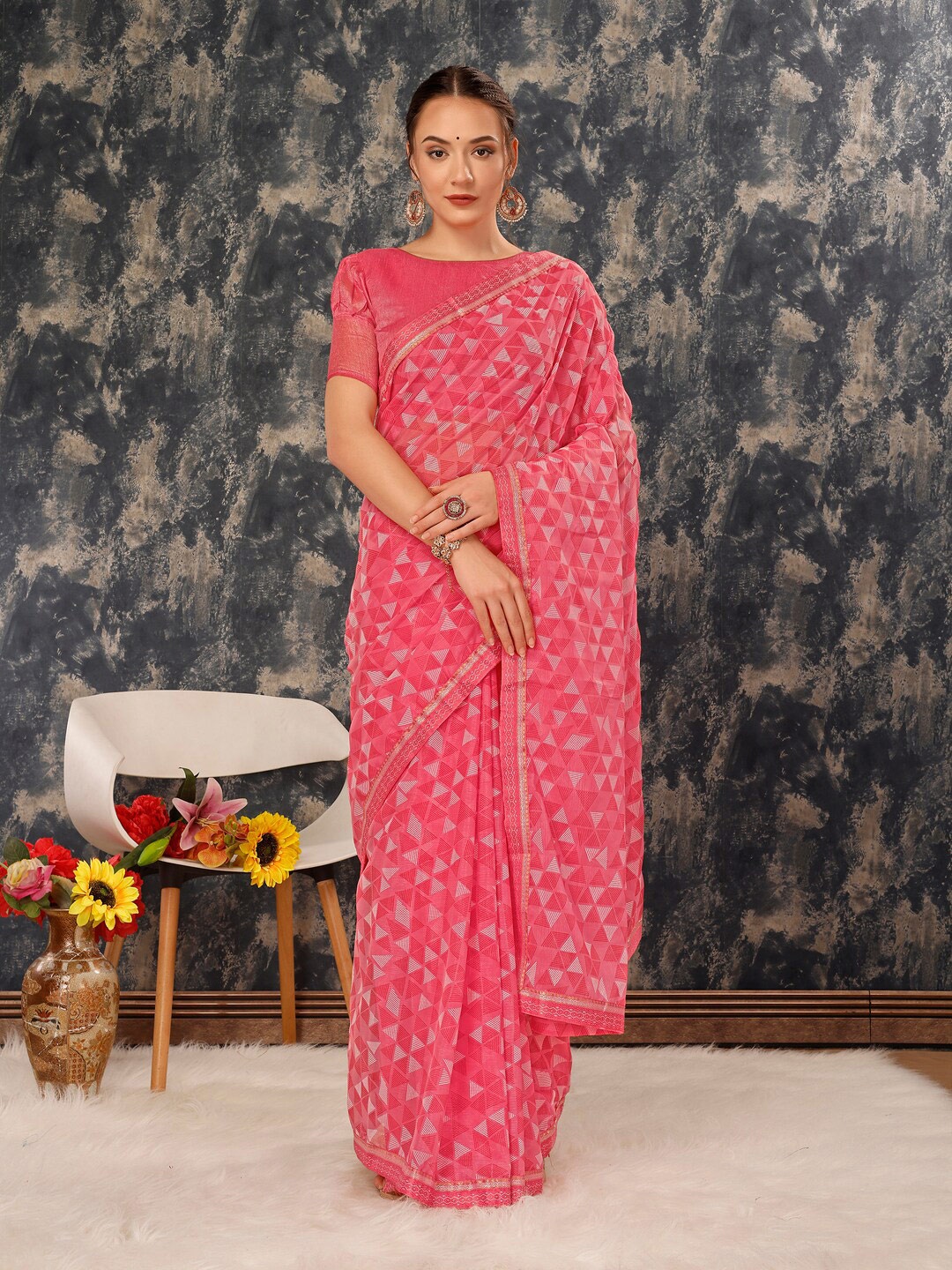

Indian Women Geometric Printed Saree, Pink