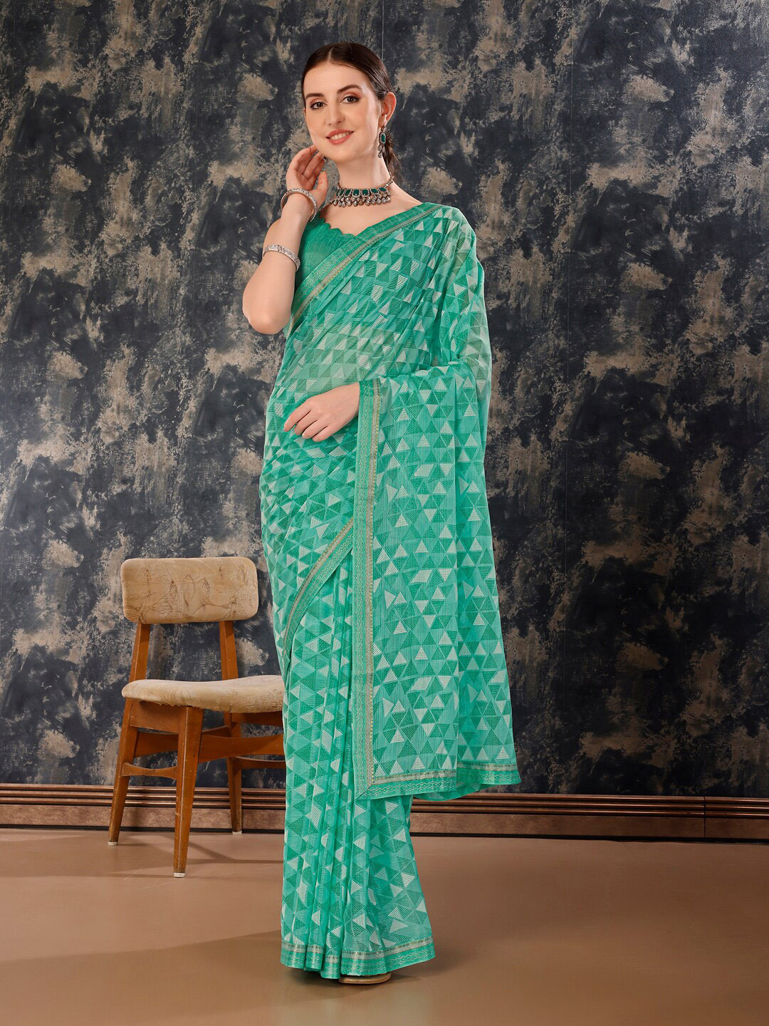 

Indian Women Pure Chiffon Saree, Turquoise blue