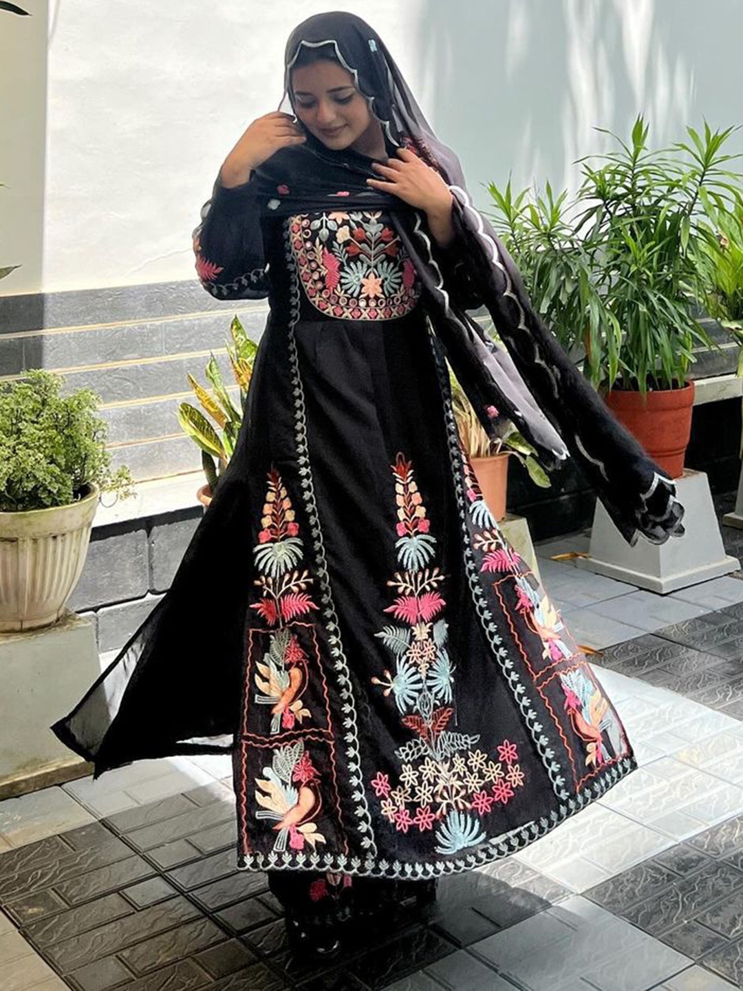 

KALINI Floral Embroidered Georgette Kurta with Palazzos & With Dupatta, Black
