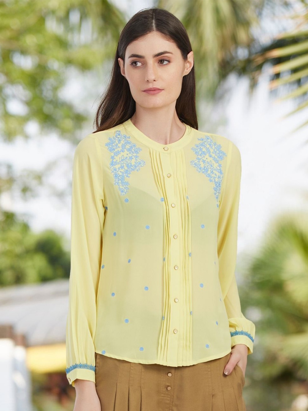 

Moda Elementi Floral Embroidered Cuffed Sleeves Shirt Style Top, Yellow