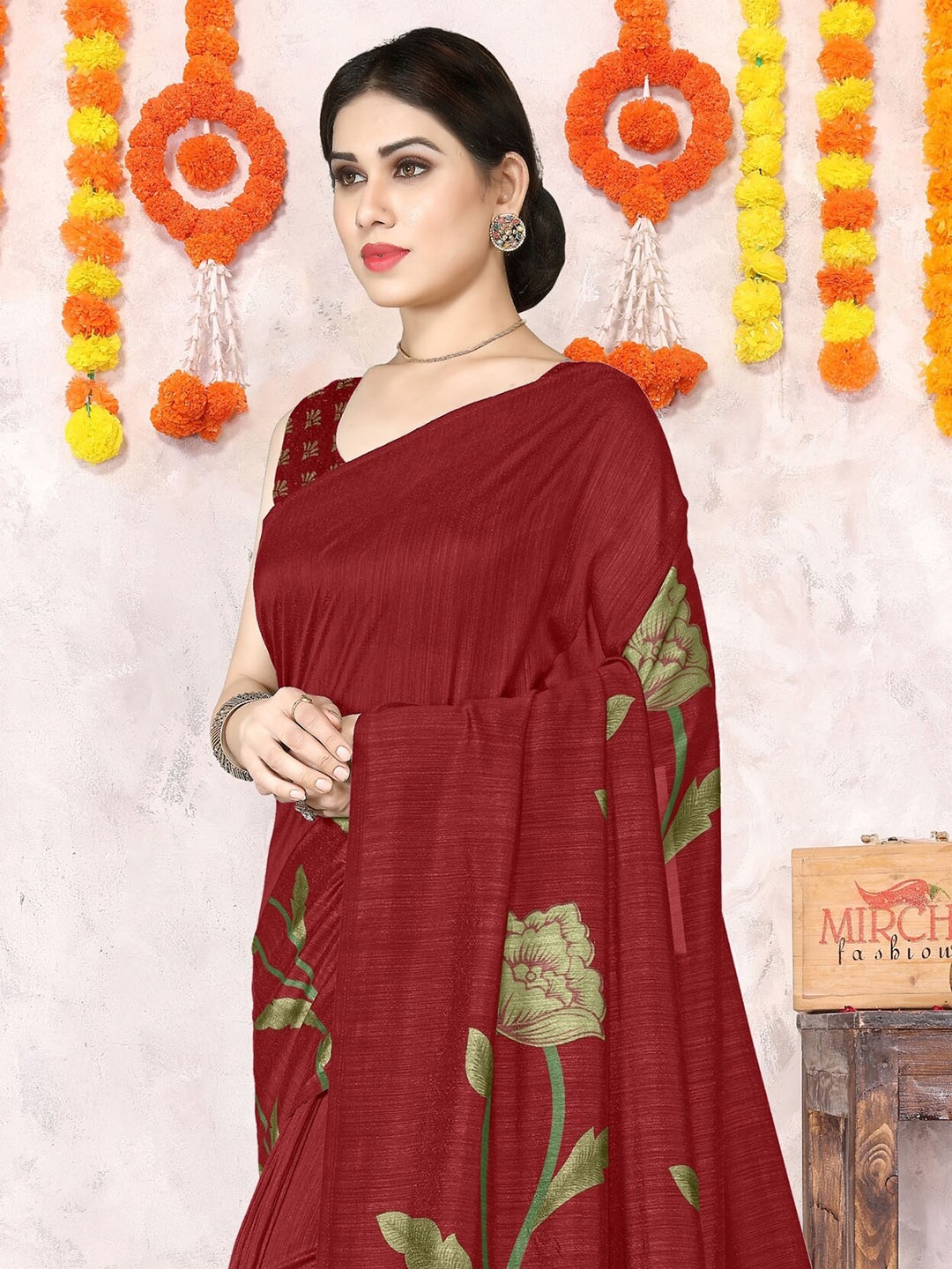 

KALINI Floral Printed Saree, Maroon