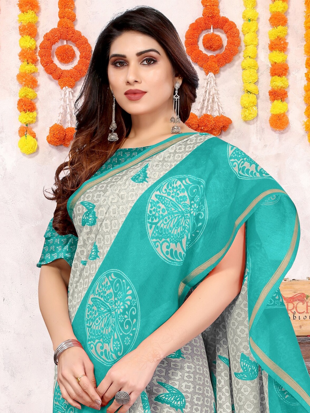 

KALINI Geometric Printed Saree, Turquoise blue