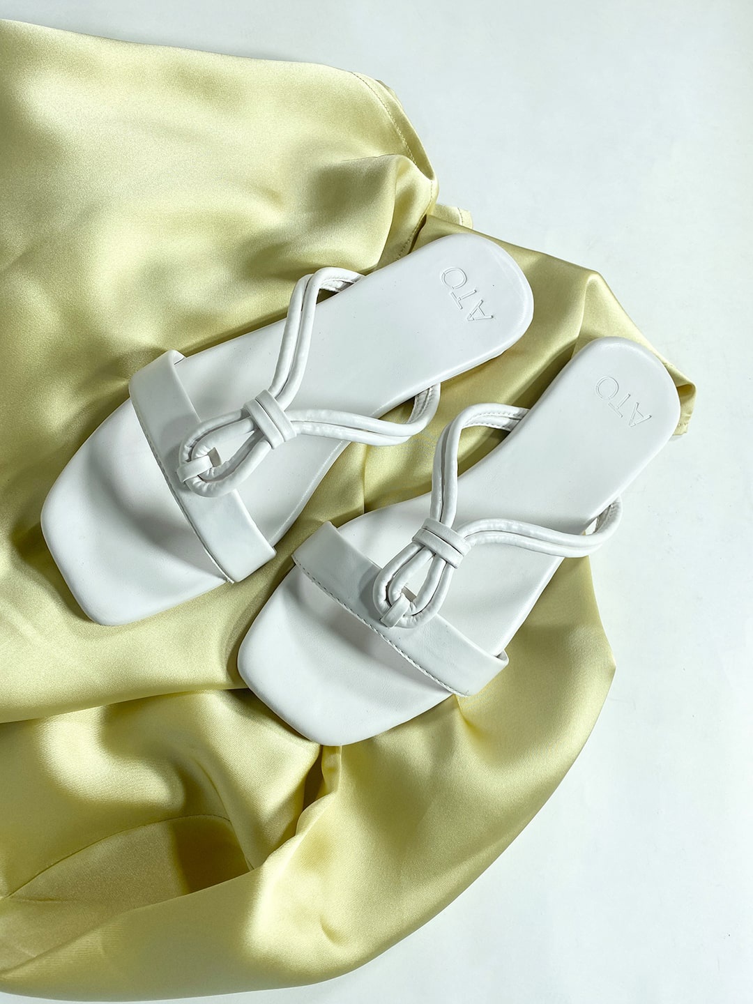 

ALL TABS OPEN Open Toe Flats, White