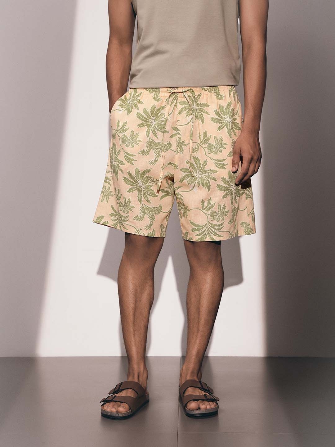 

H&M Men Linen Blend Tropical Print Shorts, Green