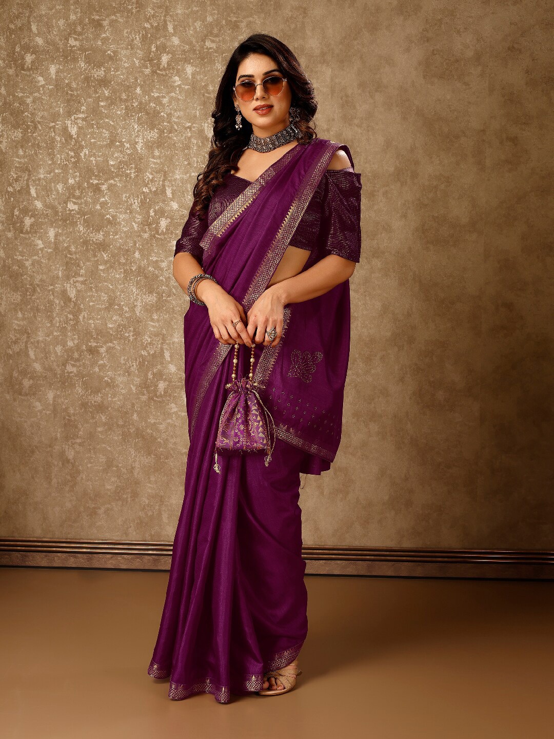 

Indian Women Zari Pure Chiffon Saree, Purple