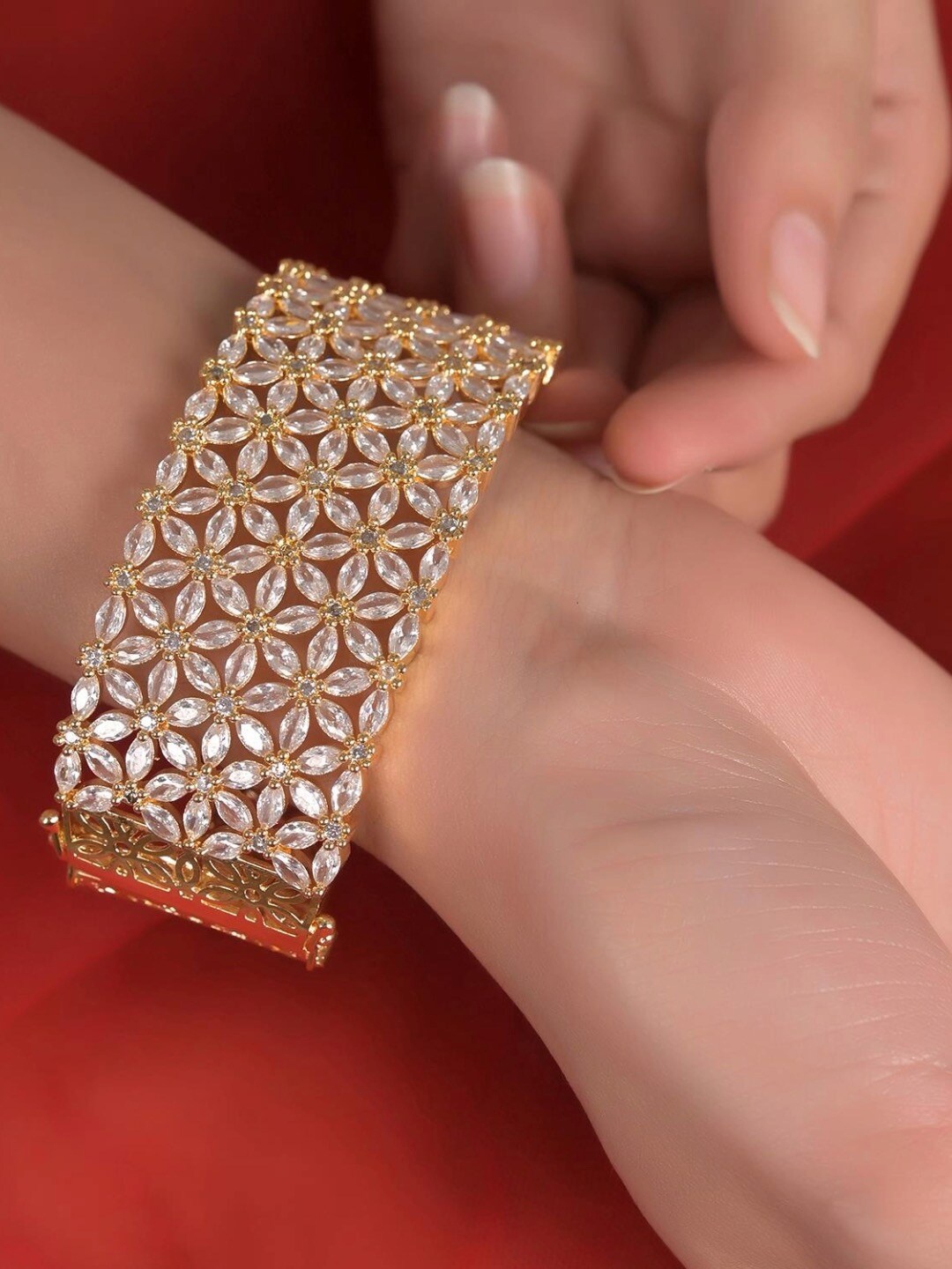 

RATNAVALI JEWELS Cubic Zirconia Gold Plated Kada Bracelet