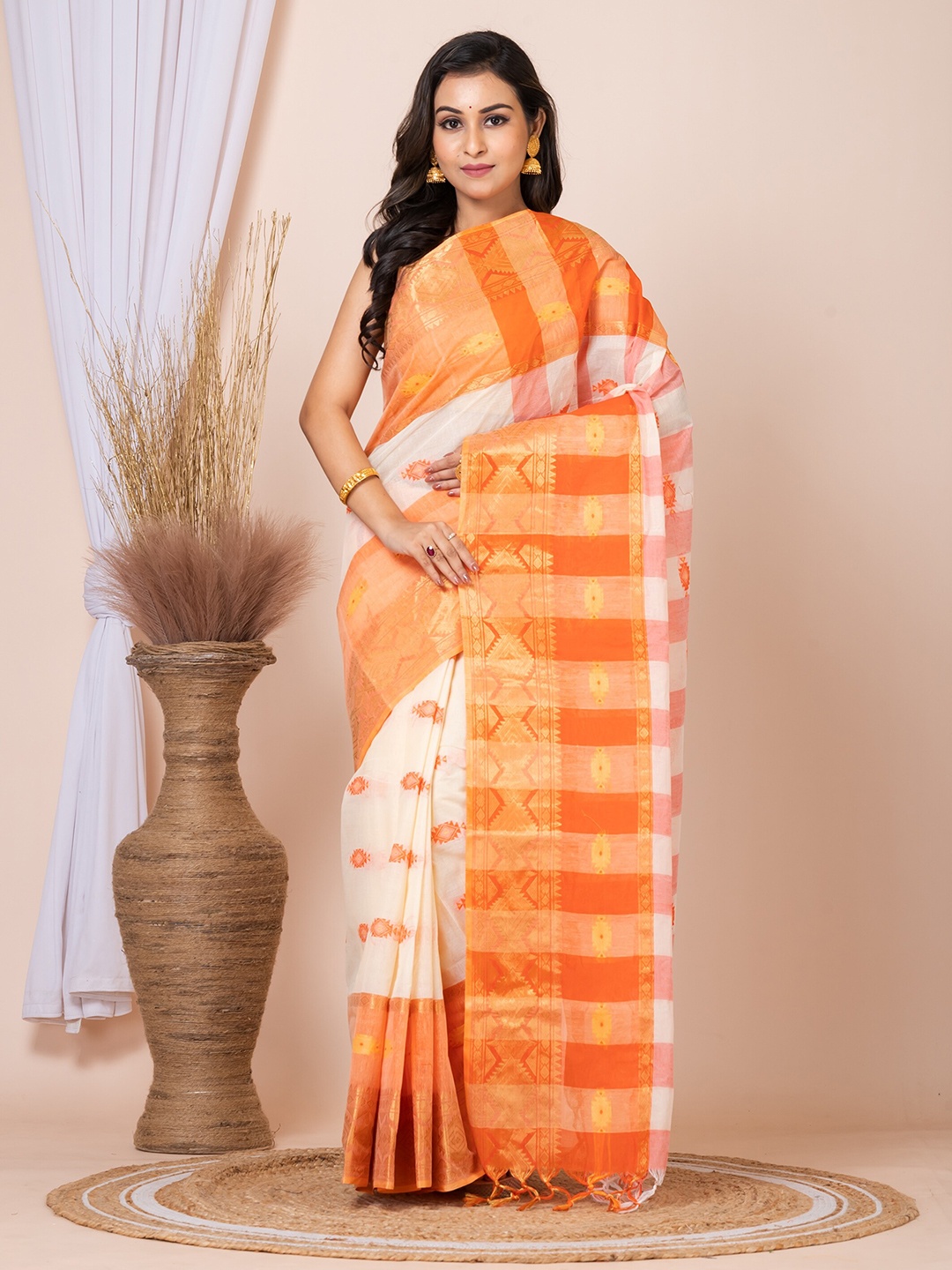 

HOUSE OF ARLI Ethnic Motifs Woven Design Pure Cotton Taant Saree, Off white