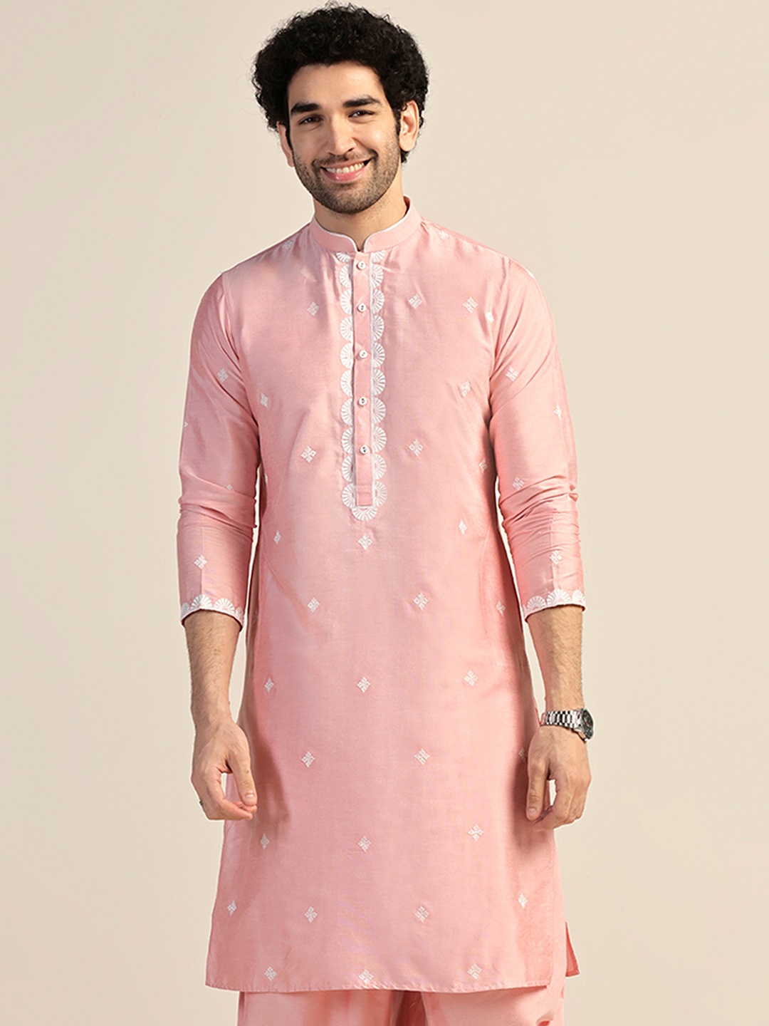 

KISAH Men Thread Embroidered Zari Regular Fit Kurta, Pink