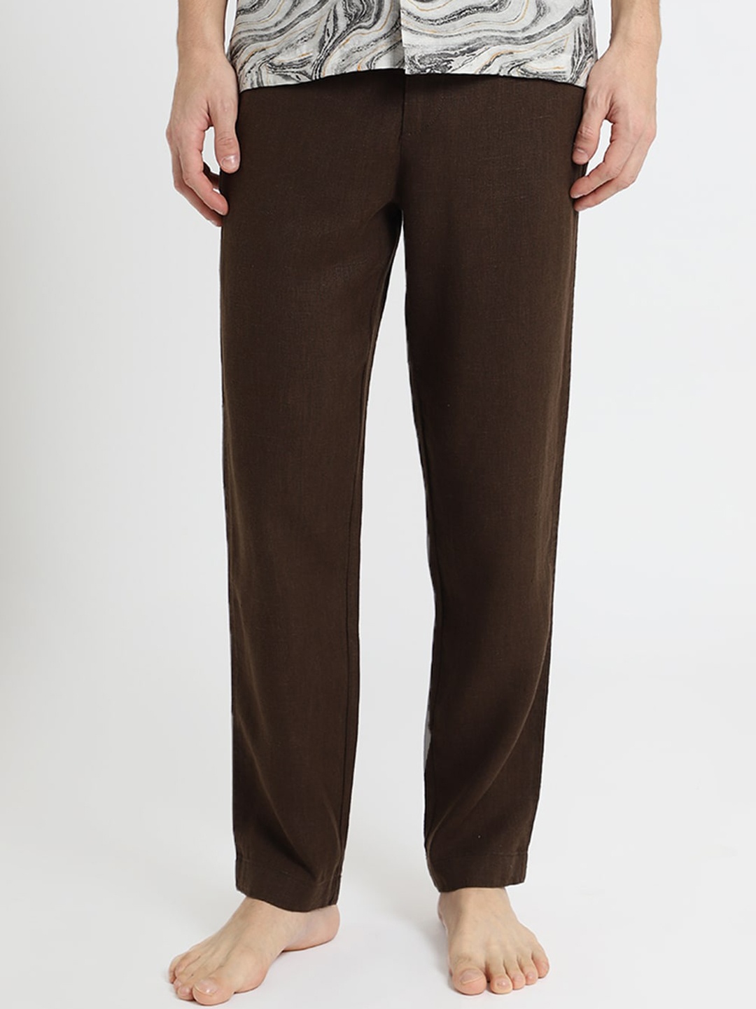 

Banana Club Men Classic Linen Regular Trousers, Brown