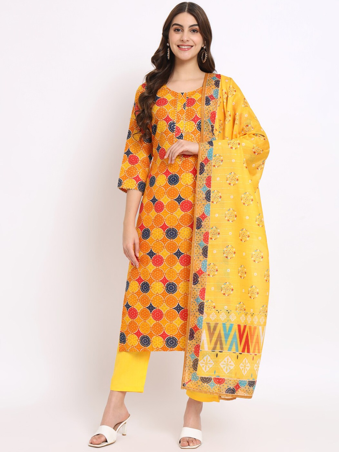 

SALWAT Geometric Printed Regular Pure Cotton Straight Kurta With Trousers, Yellow