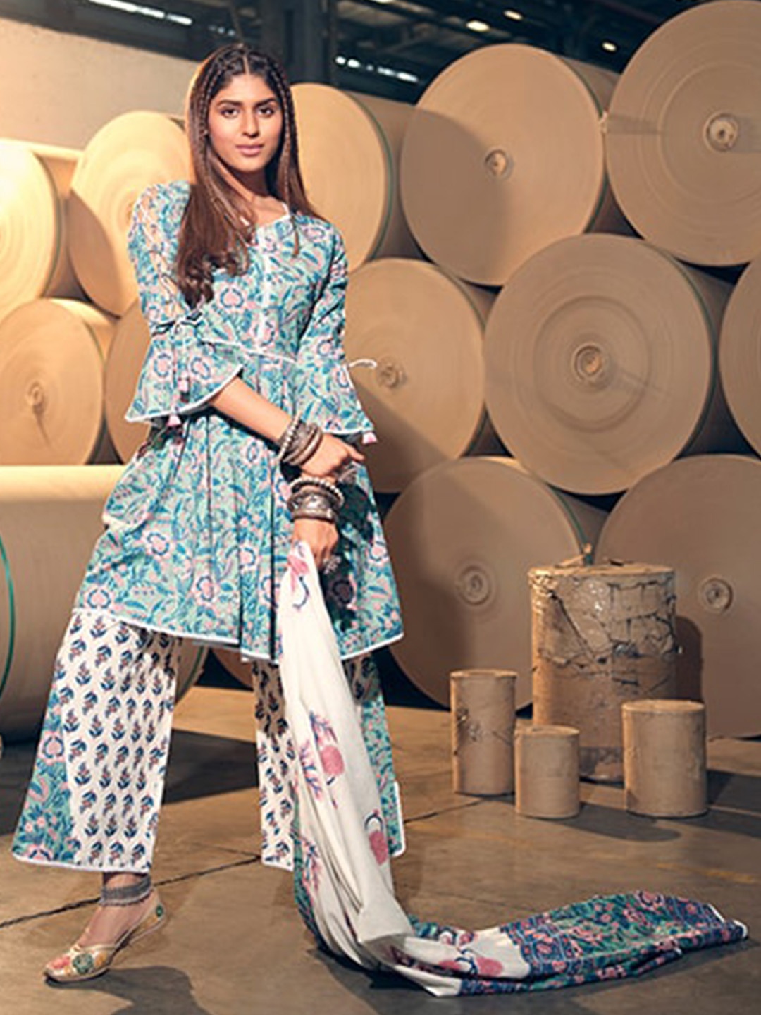 

SALWAT Floral Printed Pure Cotton Bell Sleeves Straight Kurta With Palazzos & Dupatta, Turquoise blue