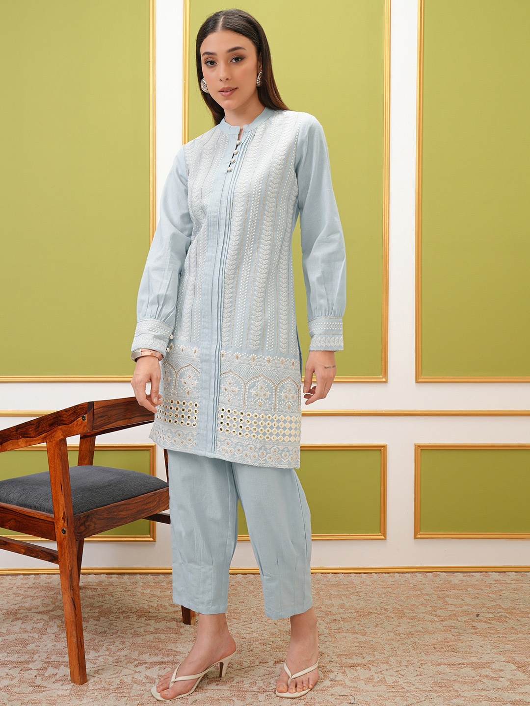 

Vishudh Ethnic Motifs Embroidered Regular Thread Work Pure Cotton Kurta with Trousers, Blue