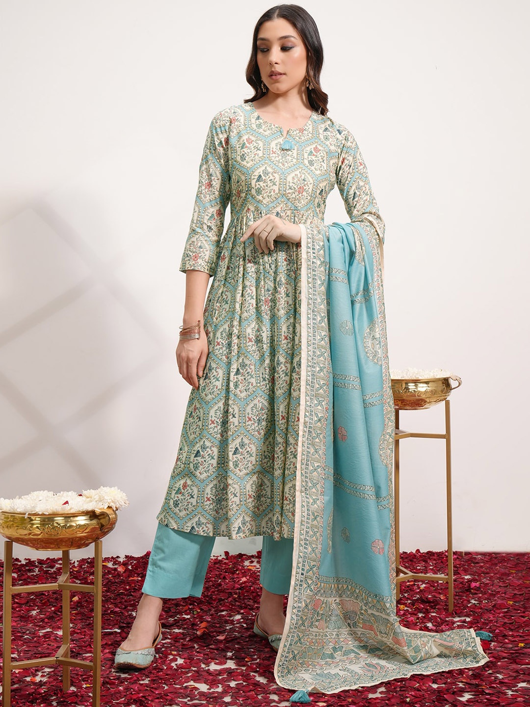 

Vishudh Blue & White Floral Printed Regular Kurta with Trousers & Dupatta