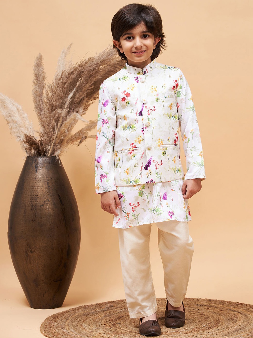VASTRAMAY Boys Floral Printed Regular Kurta With Pyjama, Cream
