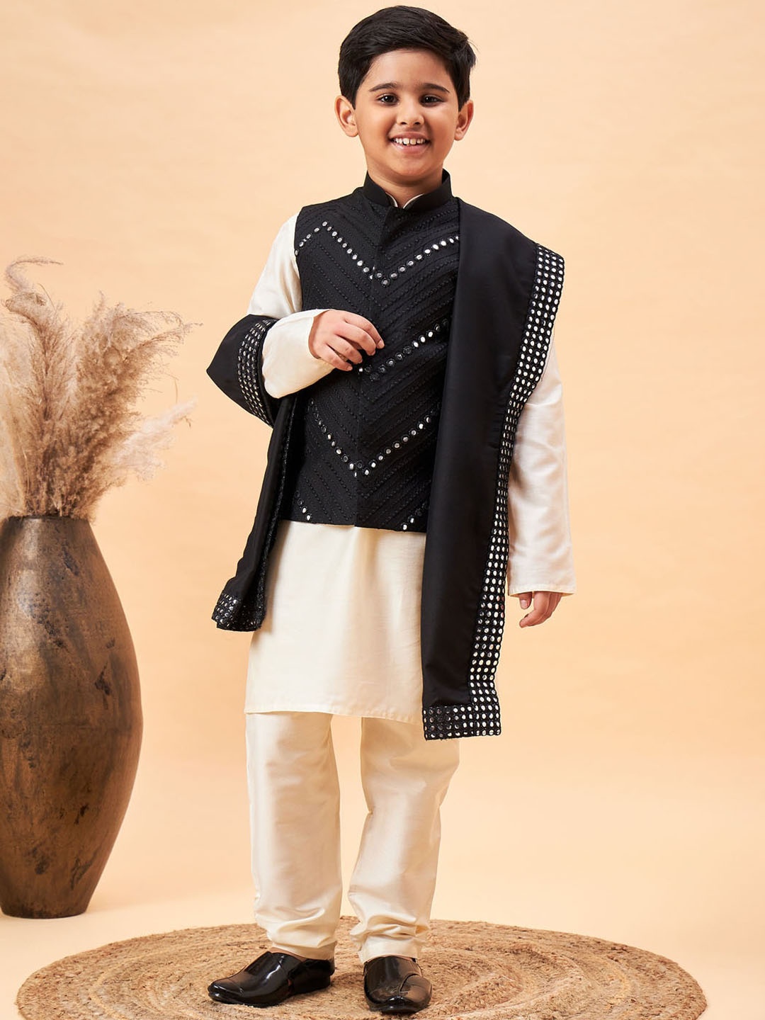 

VASTRAMAY Boys Mandarin Collar Regular Mirror Work Straight Kurta with Pyjamas & Dupatta, Cream