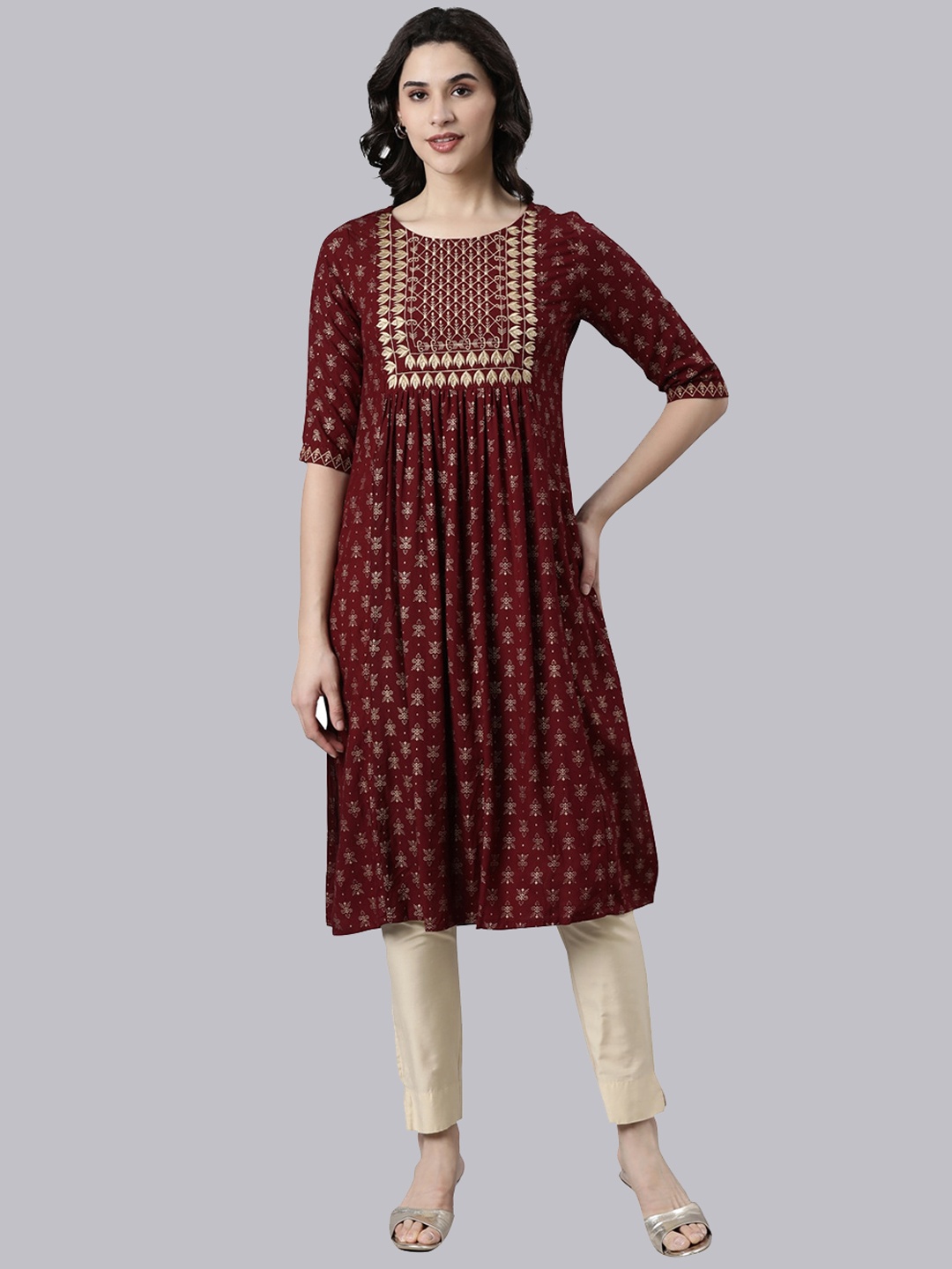 

Samhitas Floral Embroidered Round Neck A-Line Kurta, Maroon