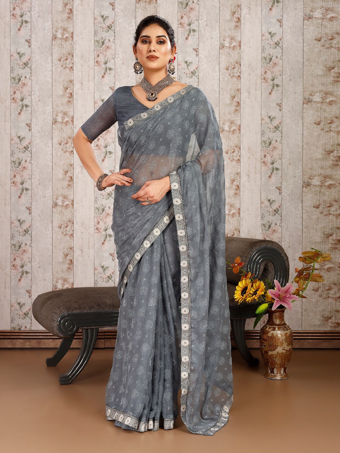 

Indian Women Pure Chiffon Saree, Grey