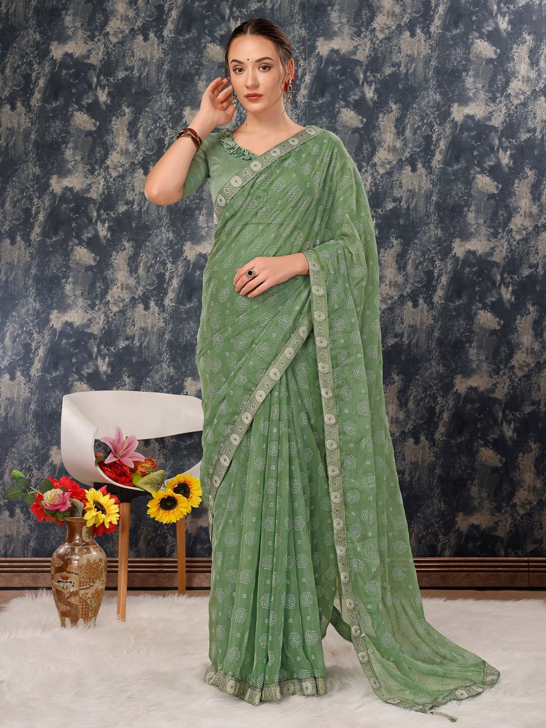 

Indian Women Embellished Zari Pure Chiffon Saree, Green