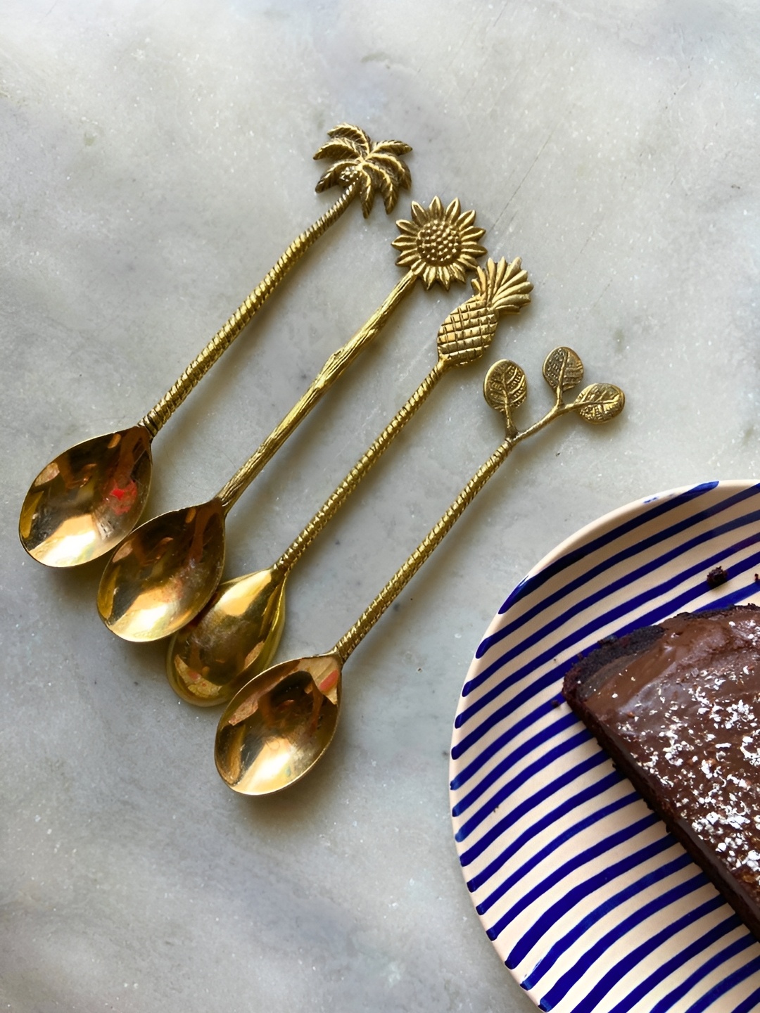 

WEAVING HOMES Yellow-Coloured 4Pcs Brass Spoon Set, Gold