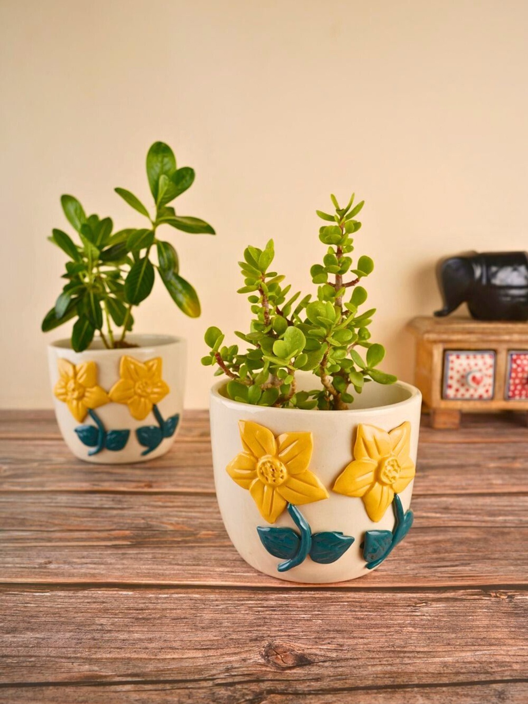 

WEAVING HOMES White & Yellow 2Pcs Daisy Bloom Ceramic Planter