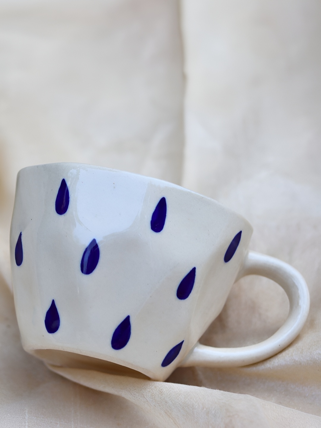 

WEAVING HOMES White & Blue 2 Pieces Printed Ceramic Glossy Cups 200 ml Each