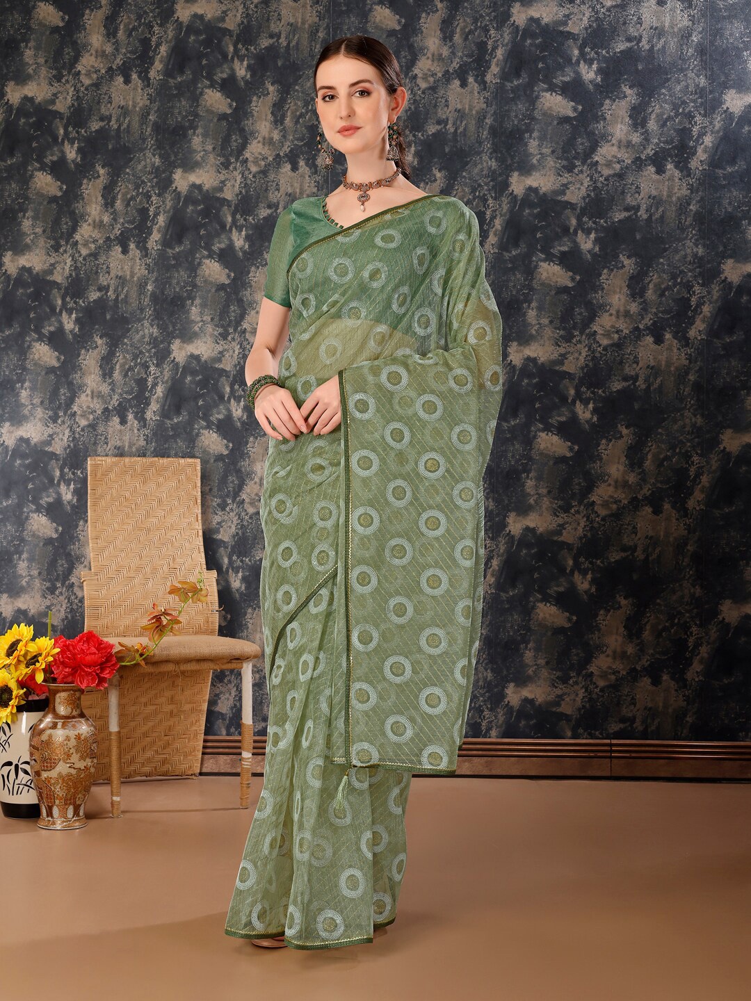 

Indian Women Floral Printed Embroidered Pure Chiffon Saree, Green