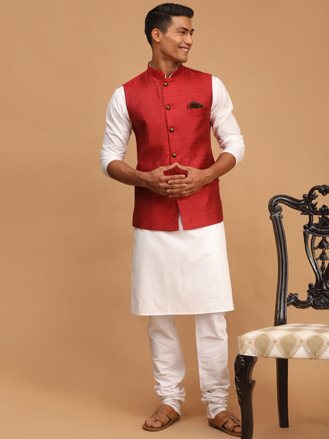

VASTRAMAY Mandarin Collar Regular Straight Kurta with Churidar, White