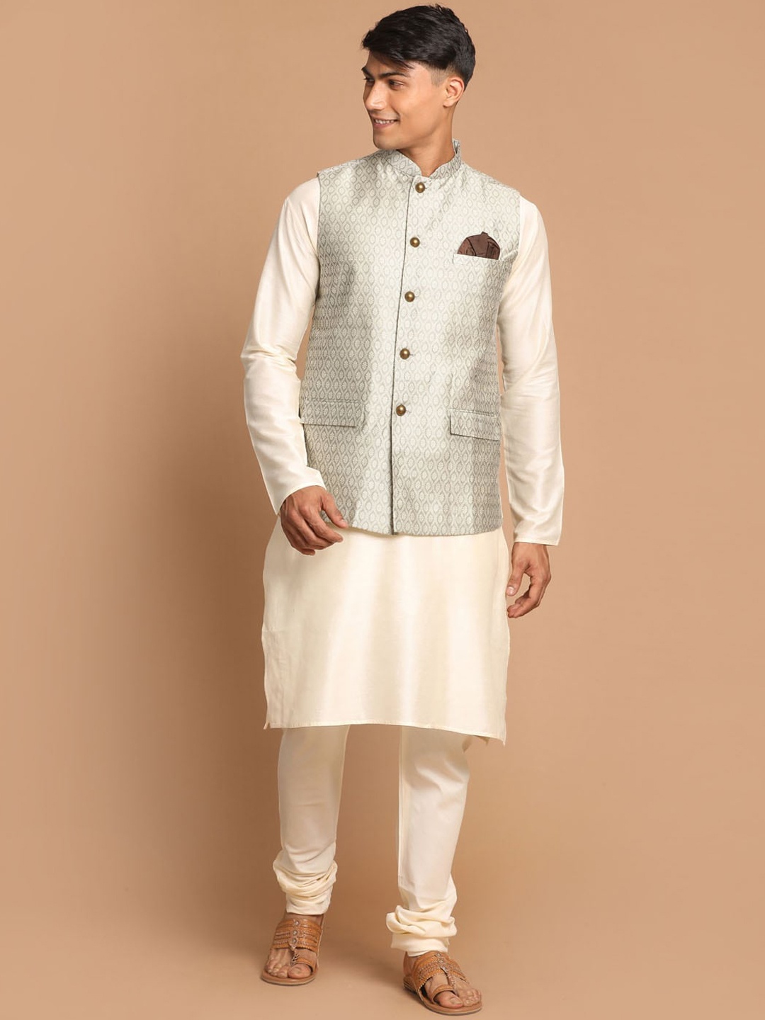 

VASTRAMAY Mandarin Collar Straight Kurta with Pyjama & Nehru Jacket, Cream