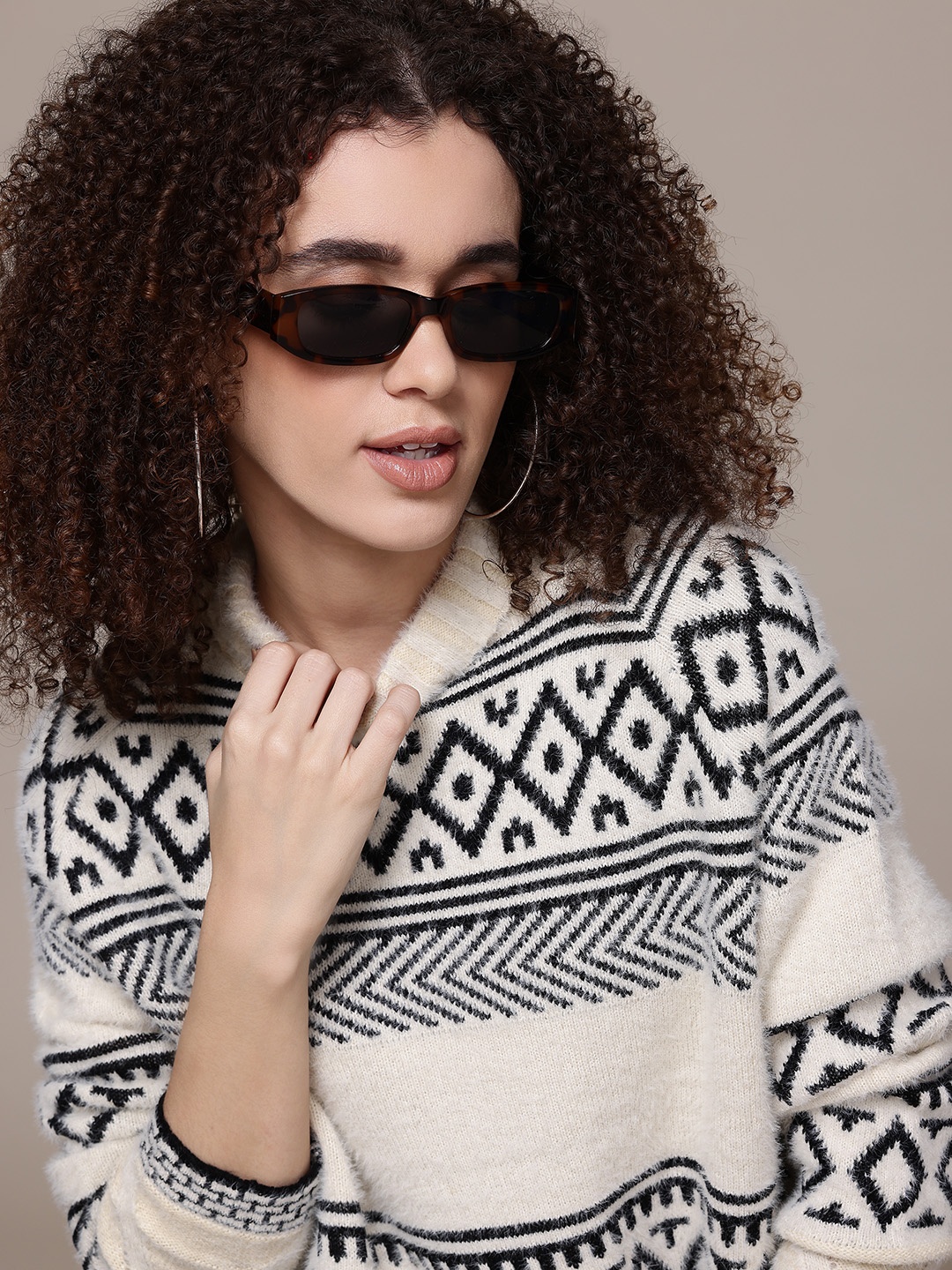 

The Roadster Lifestyle Co. Geometric Pullover with Fuzzy-Detail, Cream