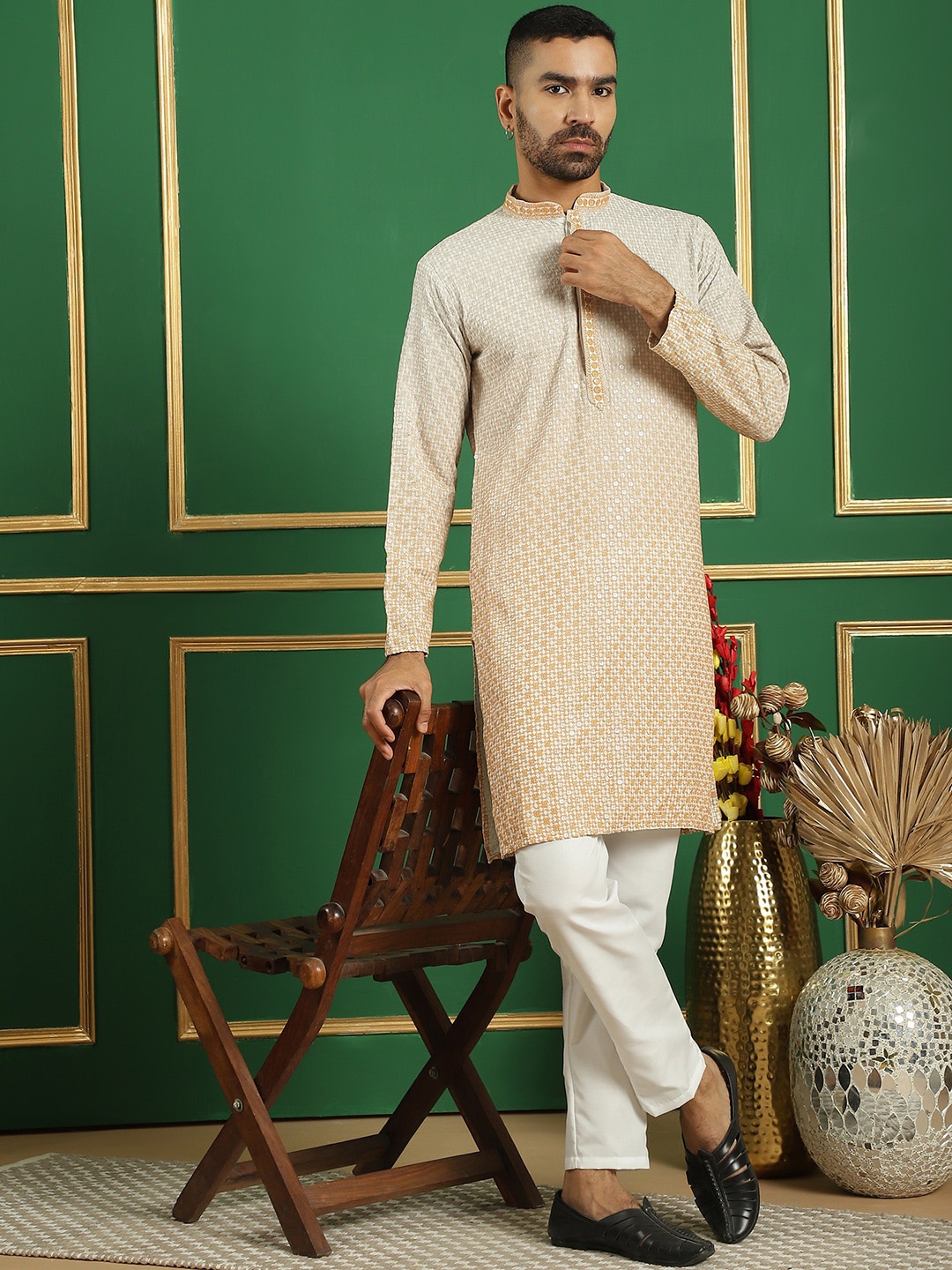 

Jompers Embroidered Sequinned Straight Kurta with Pyjamas, White
