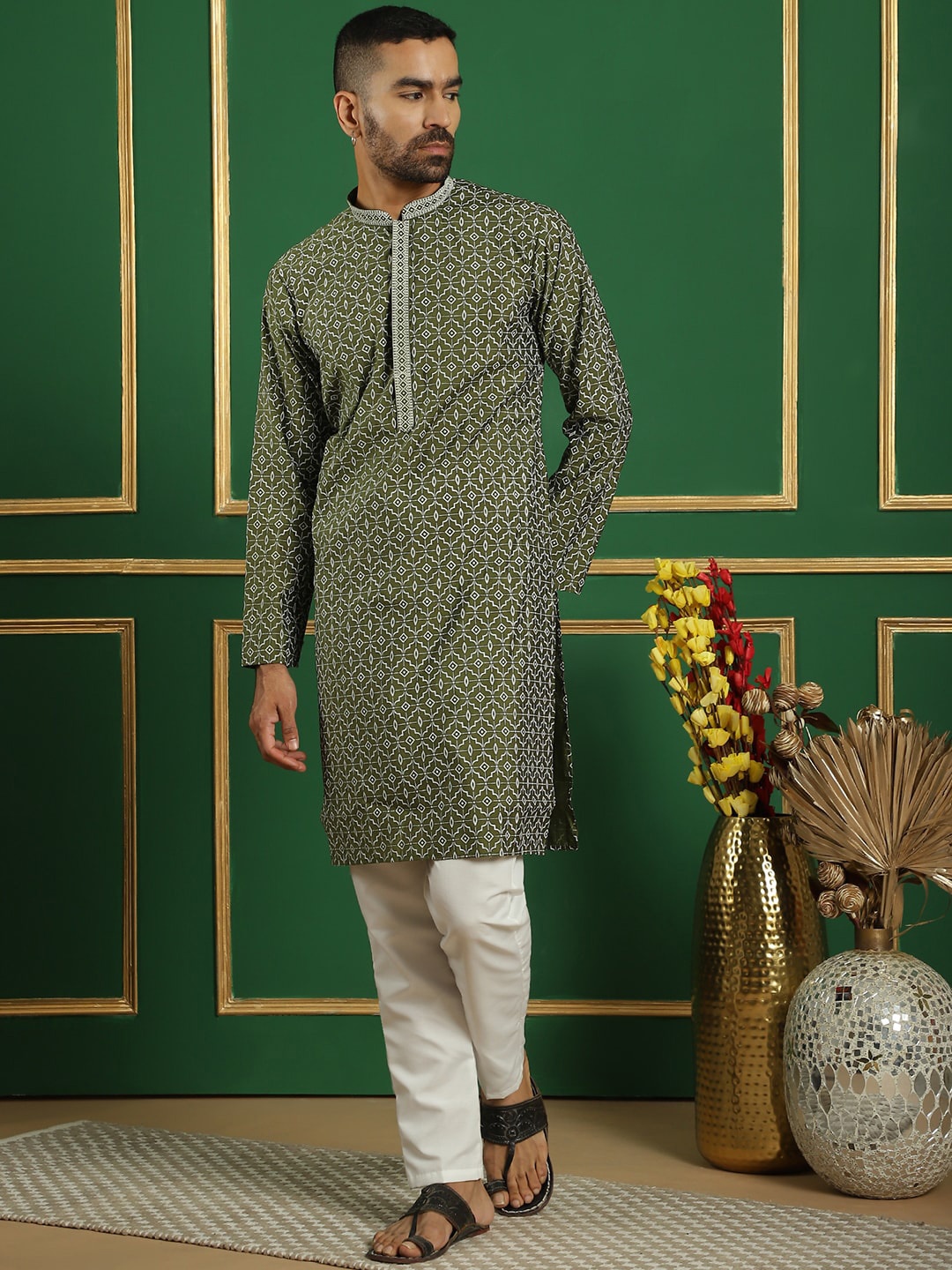 

Jompers Geometric Printed Mandarin Collar Regular Kurta with Pyjamas, Olive