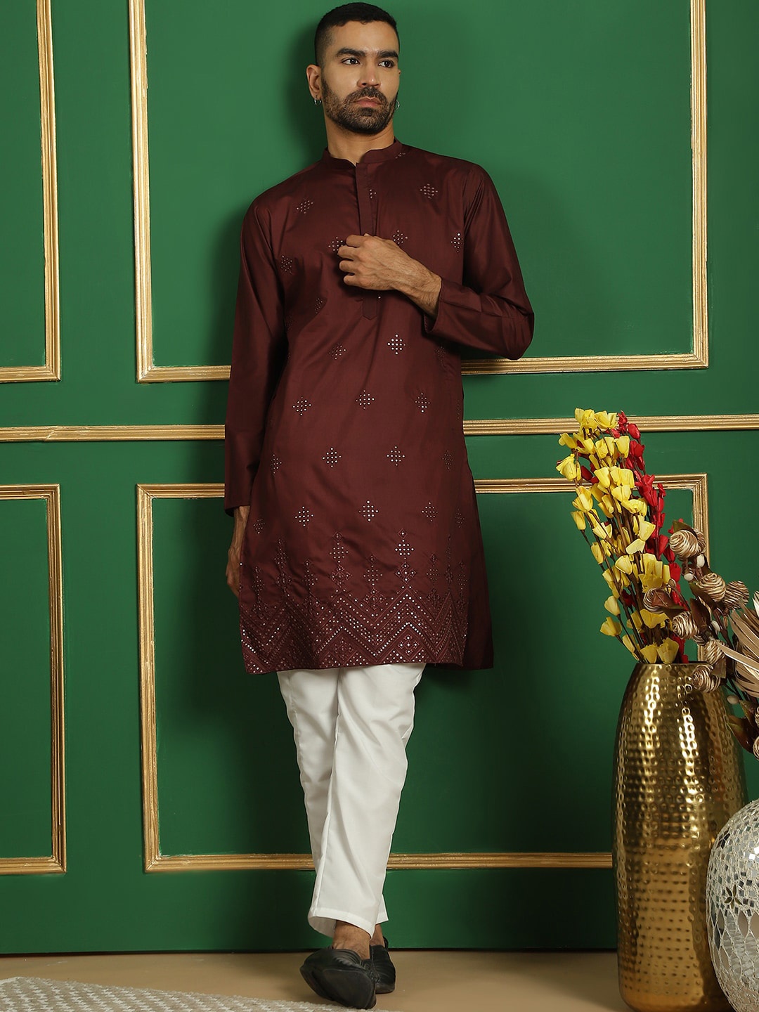 

Jompers Ethnic Embroidered Mandarin Collar Silk & Cotton Sequinned Kurta with Pyjamas, Maroon