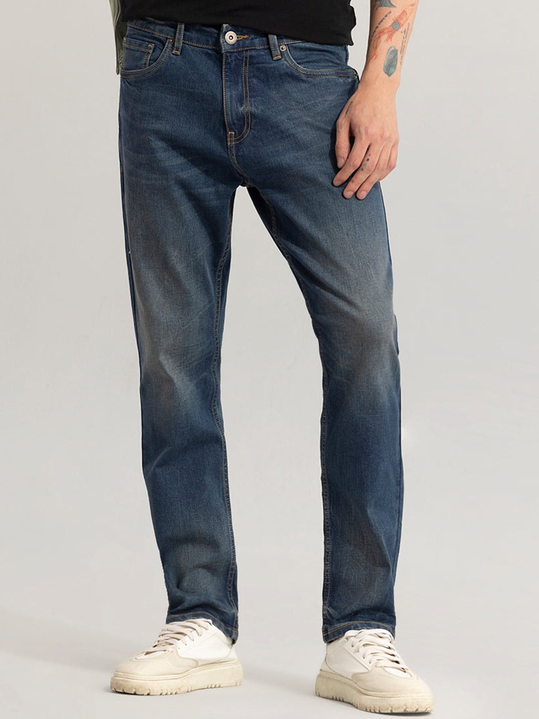 

Snitch Men Relaxed Fit Clean Look Stretchable Jeans, Blue