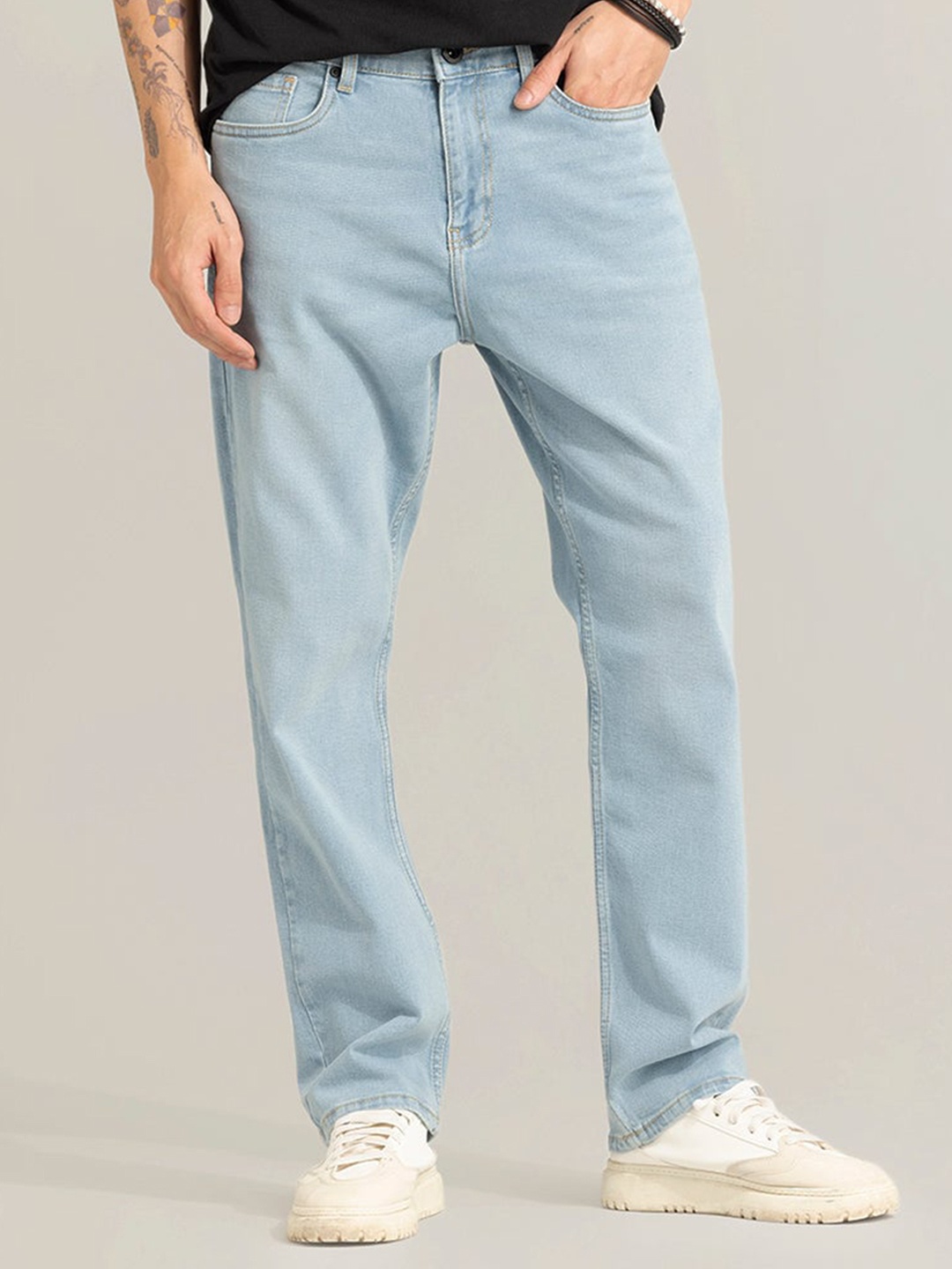 

Snitch Men Clean Look Straight Fit Light Fade Stretchable Jeans, Blue